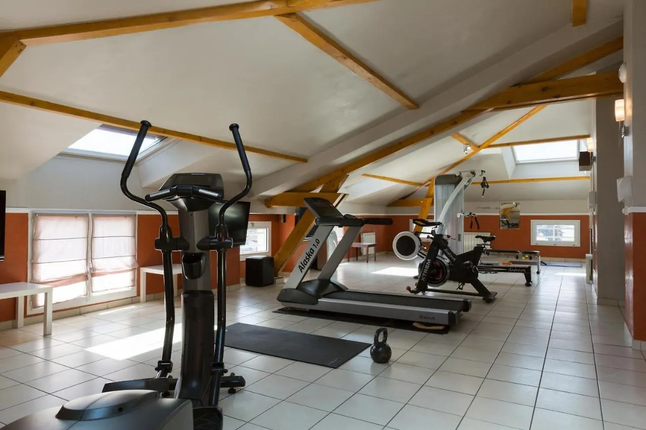 Logis Hotel Du Haut-Bugey Oyonnax Francja
